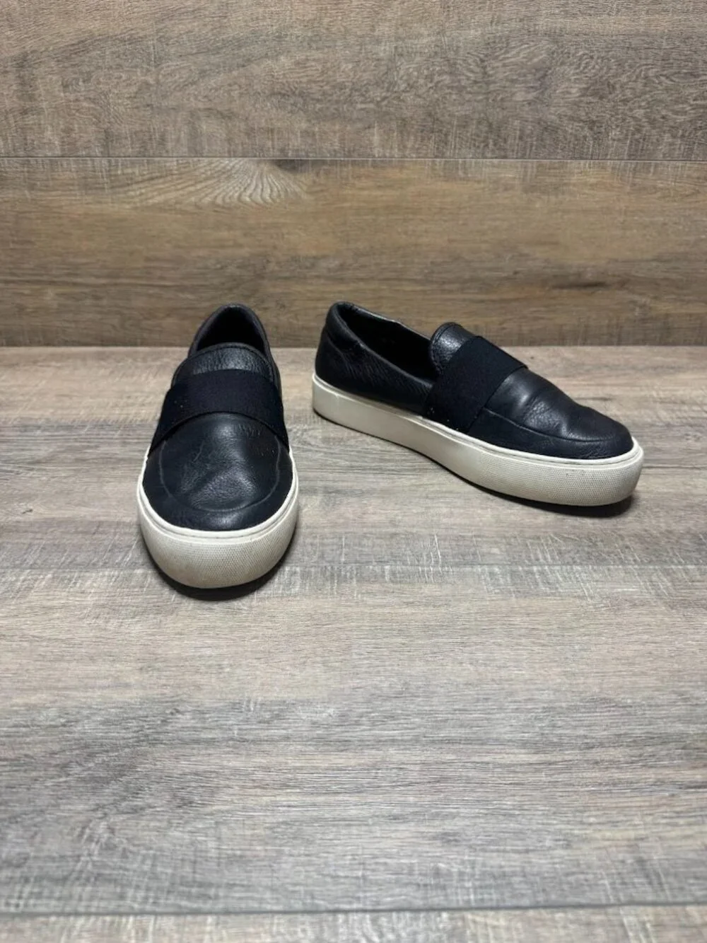 UGG chayze black